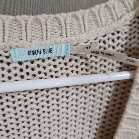 Kimchi blue size XS knitted oversized longsleev sweatshirt - Picture 3 of 5